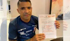 Pemain Yang Pertama, Beto Resmi Gabung