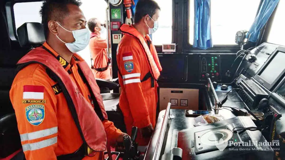 KN SAR Antasena Sisir Laut Sumenep, Tiga Korban Kapal Tenggelam Belum Ditemukan