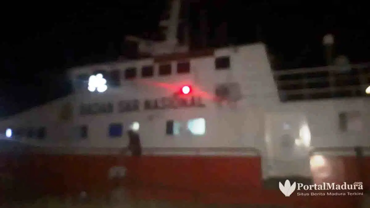 KN SAR Antasena Sisir Laut Sumenep, Tiga Korban Kapal Tenggelam Belum Ditemukan