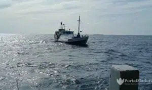 Kapal Kandas Tujuan Kalteng Tiba di Pelabuhan Pelra Gresik Putih Sumenep