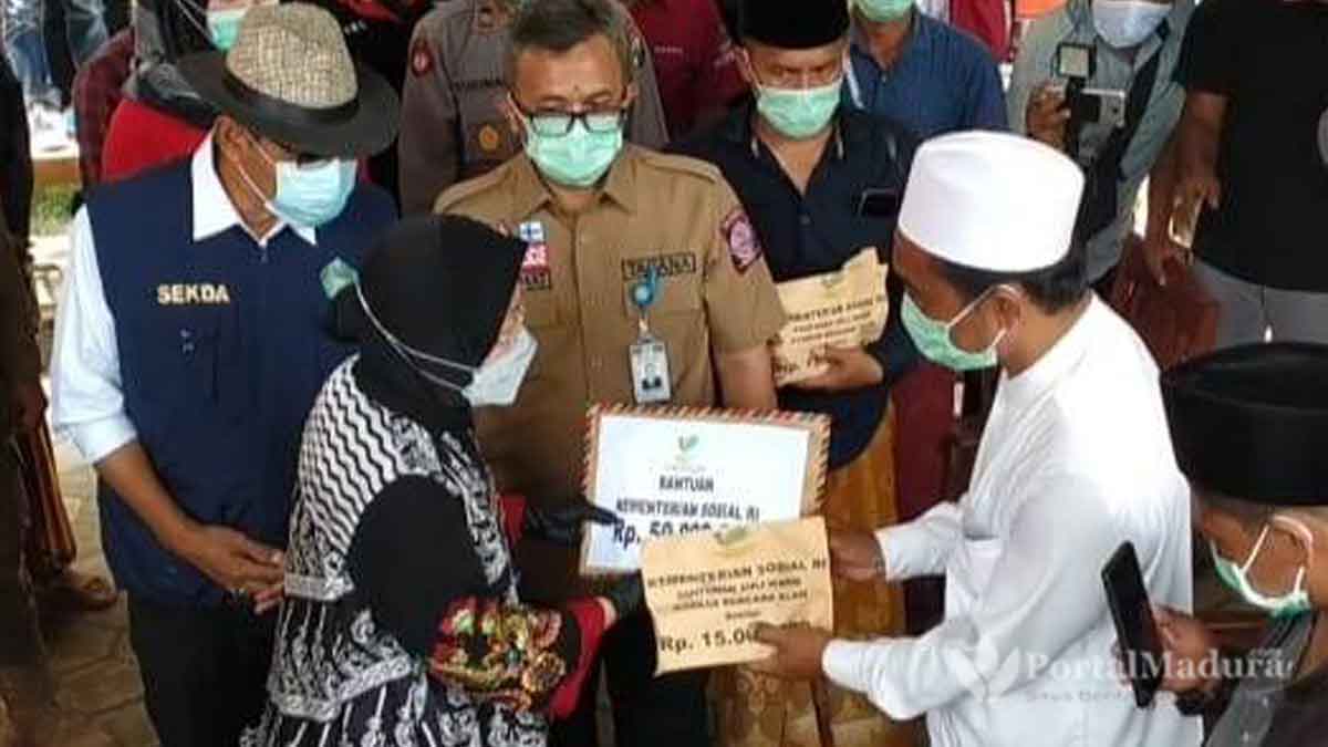 Kunjungi Lokasi Longsor, Mensos RI Minta Asrama Pondok Putri Dikosongkan
