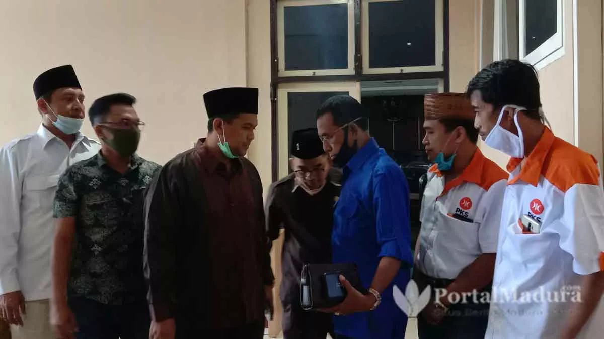 Parpol Koalisi Berbaur Datangi DPRD Pamekasan Tanyakan Nasib Wabup