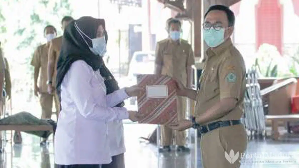 Pompa-Semangat-Kerja,-Bupati-Pamekasan-Lantik-246-PPPK