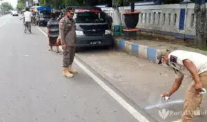 Gunakan Mobil Pikap, Pedagang Buah Ditertibkan