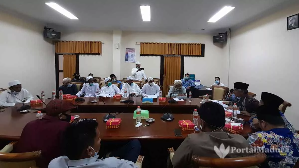 Ulama Sampang Desak Pertimbangkan SKB 3 Menteri
