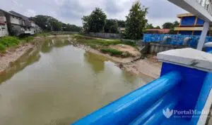 Tanggulangi Banjir, Pembangunan Sheet Pile Kali Kemuning Capai Rp.95 M