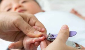 Tips Memotong Kuku Bayi yang Amanda Nyaman