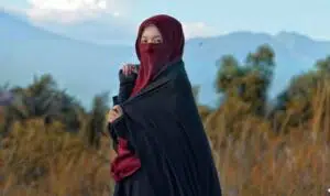 Wanita-Muslimah-yang-Idah-Harusnya-Tinggal-di-Mana