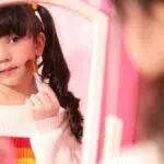 Anak Sering Pakai Makeup? Perhatikan, Ini 5 Dampak Buruknya