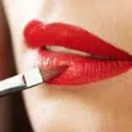 Ingin Lipstik Tidak Mudah Luntur? Lakukan 8 Cara Ini