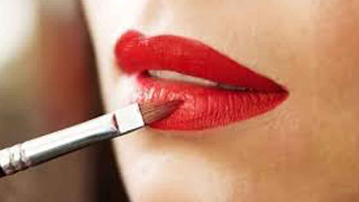 Ingin Lipstik Tidak Mudah Luntur? Lakukan 8 Cara Ini