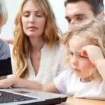 Jaga Keamanan Digital Anak di Dunia Maya dengan 3 Cara Ini
