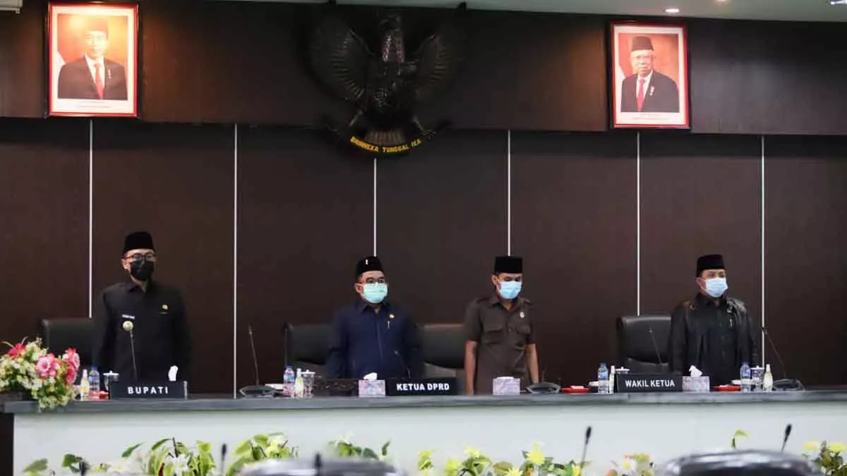 Ketua DPRD Pamekasan Menangis Saat Sidang Pemberhentian Wabup Raja’e