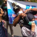 Hari Pers Nasional, PWI Sumenep dan Forkopimda Bagi-bagi Masker