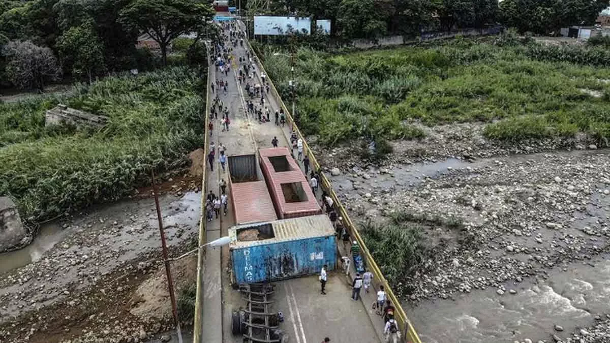 3.000 Orang Mengungsi Akibat Konflik di Perbatasan Venezuela-Kolombia