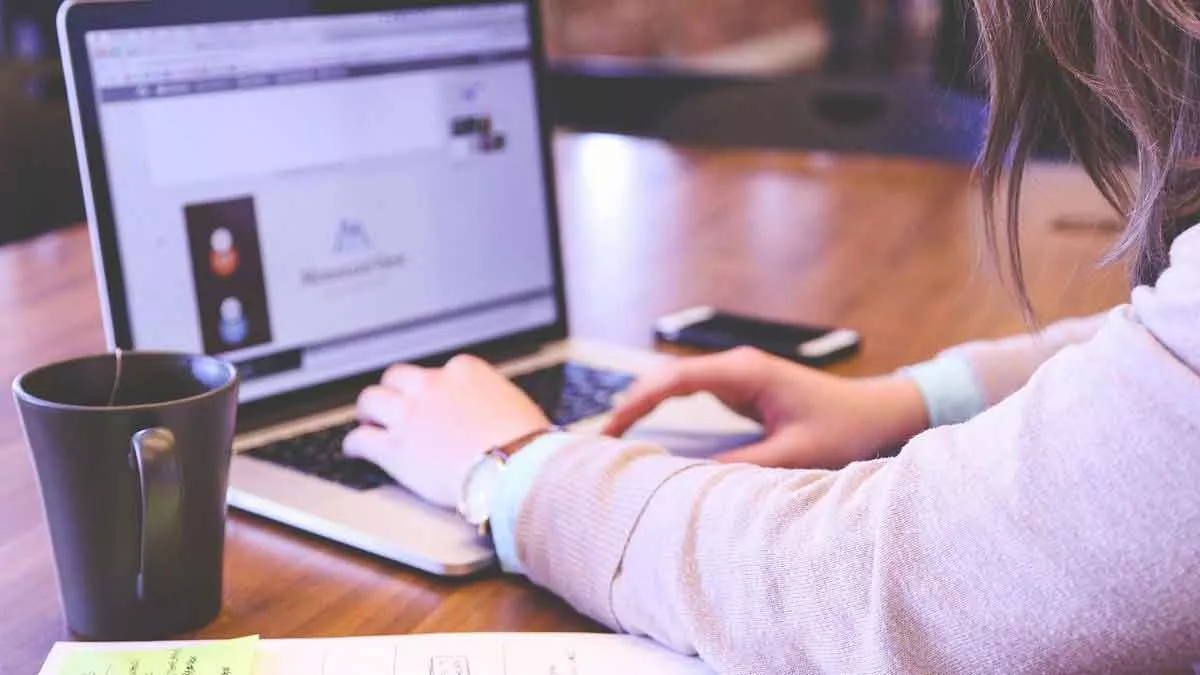 4 Kiat Sukses Bisnis Editing Naskah