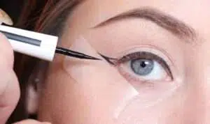 5-Beauty-Hacks-Gunakan-Eyeliner-Agar-Lebih-Mudah