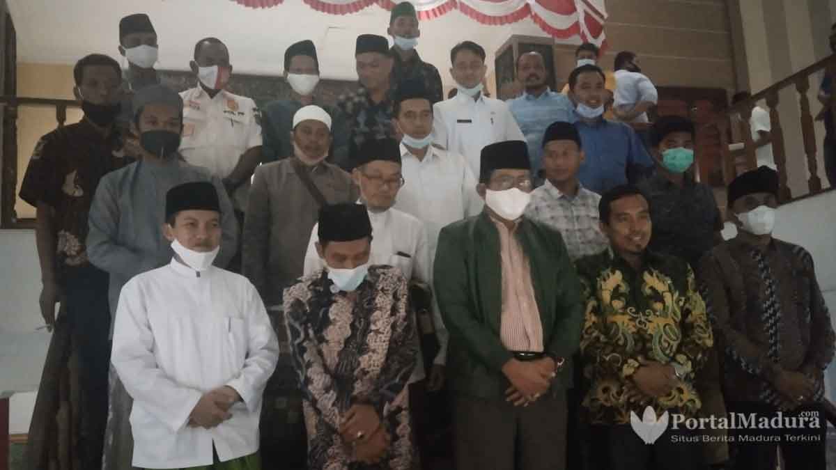 Kiai Sumenep Ikut Tolak Tambang Fosfat - PortalMadura.com