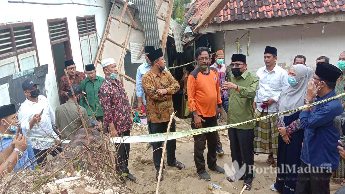 Anggota DPRD Jawa Timur Dapil Madura Kompak Tinjau Lokasi Longsor
