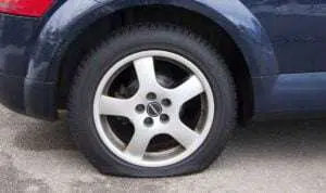 3 Penyebab Ban Tubeless Sering Kempes