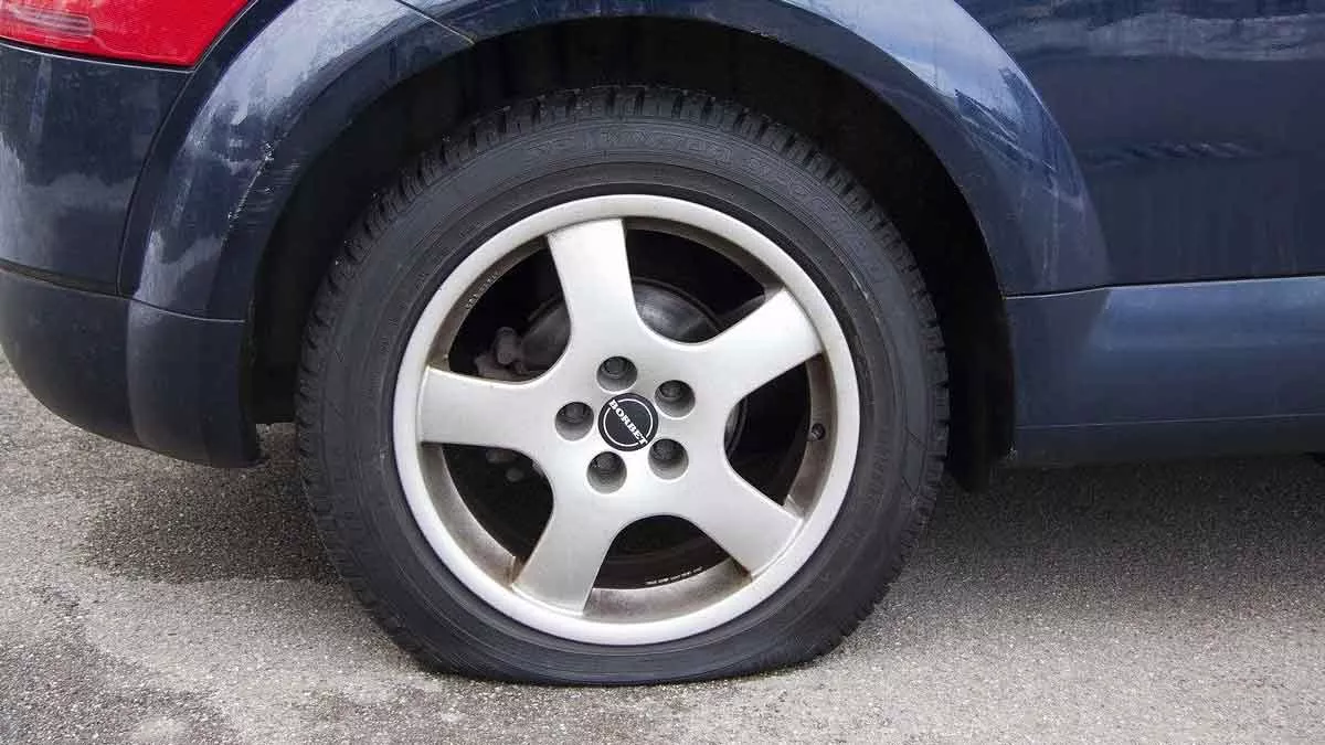 3 Penyebab Ban Tubeless Sering Kempes - Portalmadura.com 3 Penyebab Ban Tubeless Sering Kempes