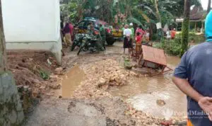 Banjir Billapora Barat, Jalan Desa Rusak Parah dan 20 Rumah Warga Terdampak