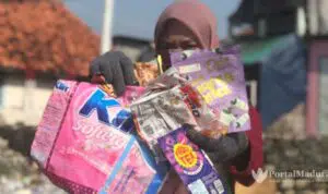 Hasil Brand Audit CAER, Pesisir Kamal Banjir Sampah Plastik