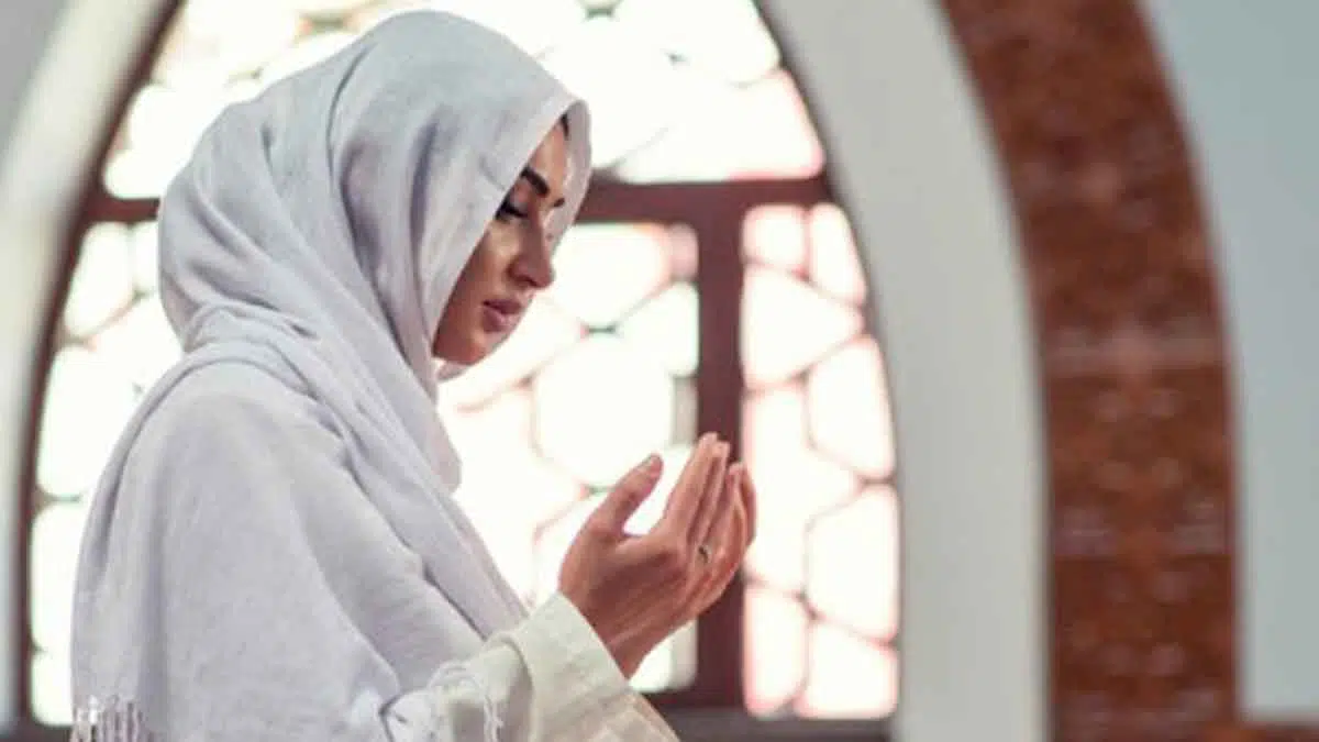 Hati-hati-Menjerumuskan!-Baca-Doa-Ini-Saat-Dipuji-Orang