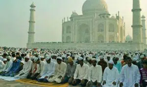 Inilah-Ciri-ciri-Pencuri-Terjelek-dalam-Salat