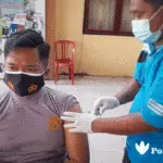 Anggota Polres Sampang Jalani Suntik Vaksin Covid-19