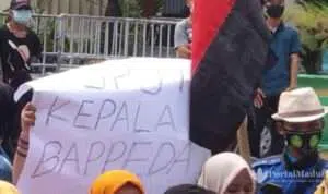 Kepala Bappeda Sumenep Yayak Nurwahyudi Didesak Tanggalkan Jabatan