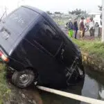 Mobil Carry Nyungsep di Nambakor Sumenep
