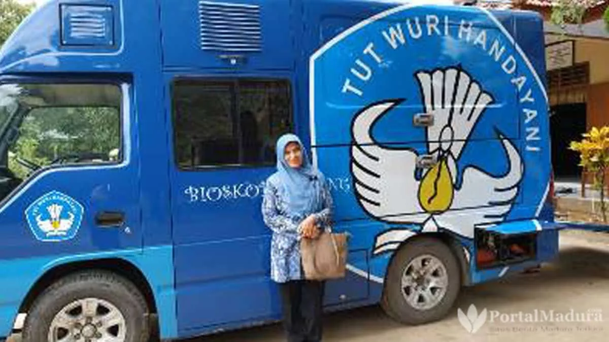 Setahun Bioskop Keliling Disparbudpora Sumenep Off
