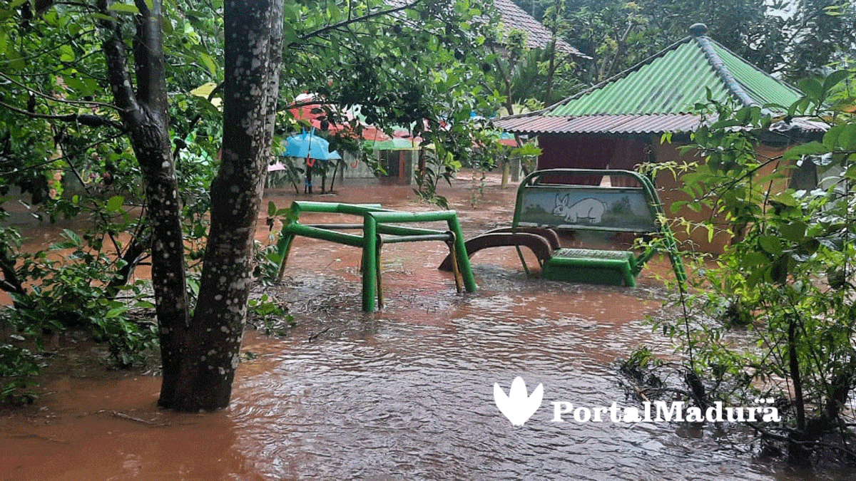 Banjir Surut, Santri Ponpes Darul Ulum Talaga Beraktivitas