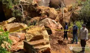 Tebing Wisata Bukit Kapur Runtuh, Satu Penambang Batu Tewas di Bangkalan
