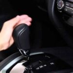 Rawat Transmisi Mobil Manual dengan 4 Cara Ini
