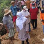 Wabup Sumenep Eva Tinjau Lokasi Longsor Desa Payudan