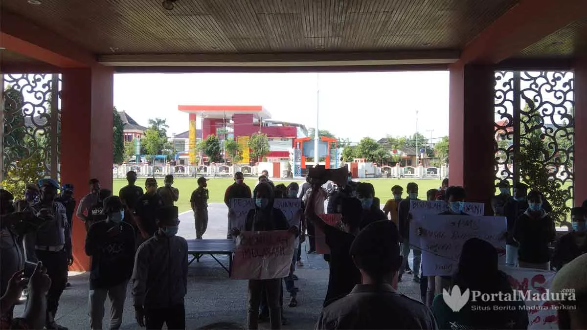 BreakingNews – GPMS “Ngeluruk” Kantor Bupati Sumenep