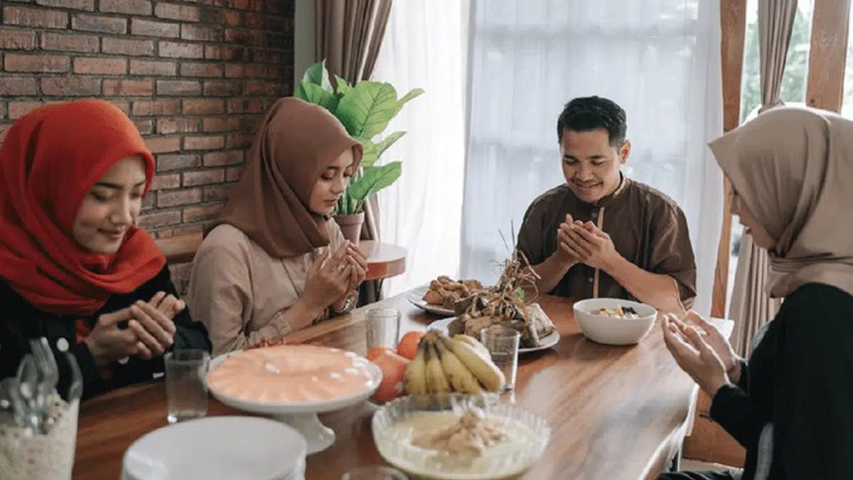 Lakukan 6 Amalan Sunah Ini Mulai Sahur Hingga Berbuka di Bulan Ramadan
