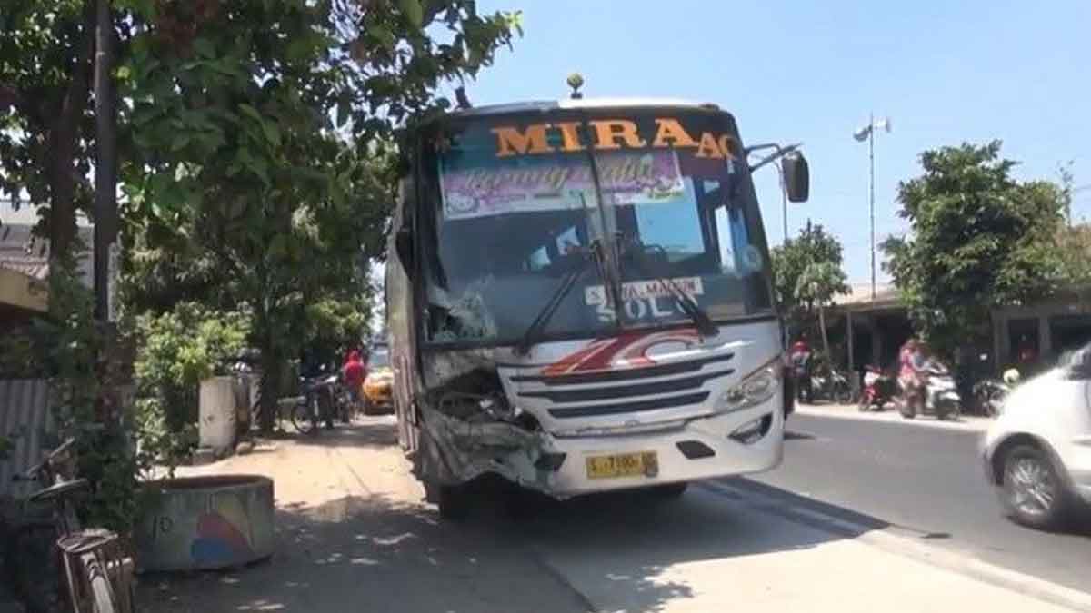 Perhatikan 3 Hal Ini Agar Kecelakaan Bus Tak Terjadi