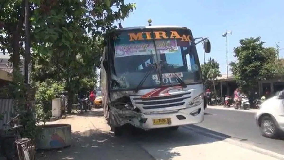 Perhatikan 3 Hal Ini Agar Kecelakaan Bus Tak Terjadi
