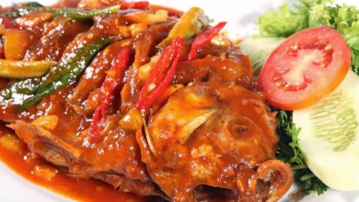 Menu Sehat: Resep Ikan Mujair Goreng Saus Siram Asam Manis Pedas
