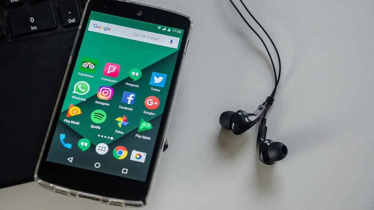 Lindungi Ponsel Android dari Serangan Hacker dengan 4 Cara Ini