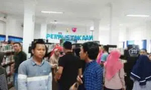Survei, Warga Pamekasan Lebih Banyak Pinjam Buku daripada Beli