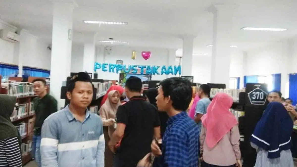 Survei, Warga Pamekasan Lebih Banyak Pinjam Buku daripada Beli