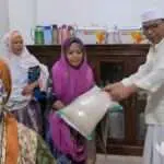 AMB Santuni Kaum Duafa dan Anak Yatim, Mulai Sembako, Sarung hingga Mukena