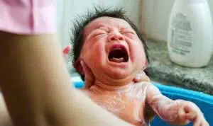 Bunda, Hindari 4 Kesalahan Ketika Memandikan Bayi