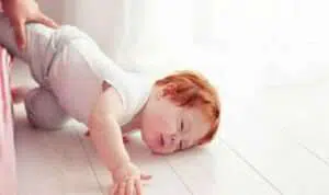 Cara Mudah Cegah Bayi Jatuh Dari Tempat Tidur