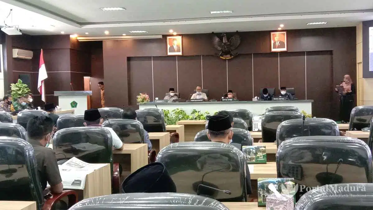 Belasan Anggota DPRD Pamekasan Absen Rapat Paripurna Penetapan Rapeda Retribusi