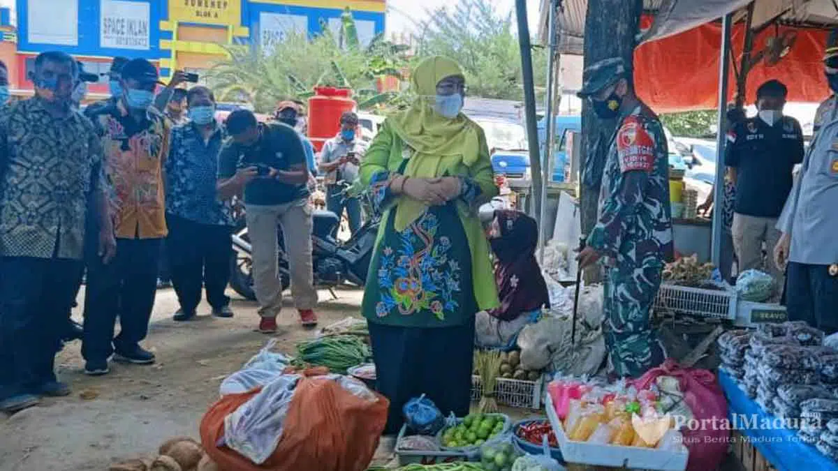 Tak Perlu Panik, Harga Sembako Stabil di Pasar Anom Sumenep